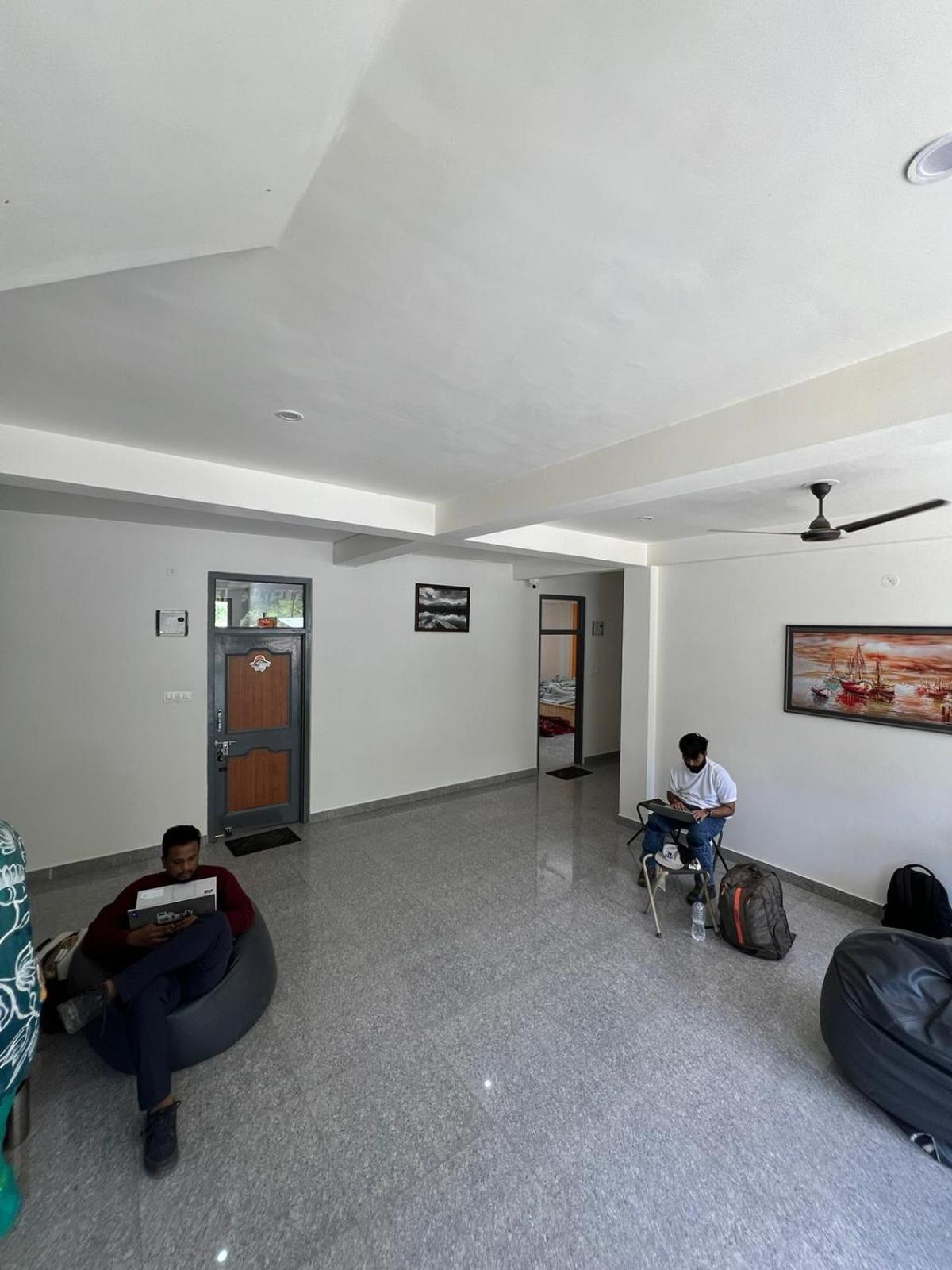 Lazy Monk Hostel, Kasol Zewnętrze zdjęcie