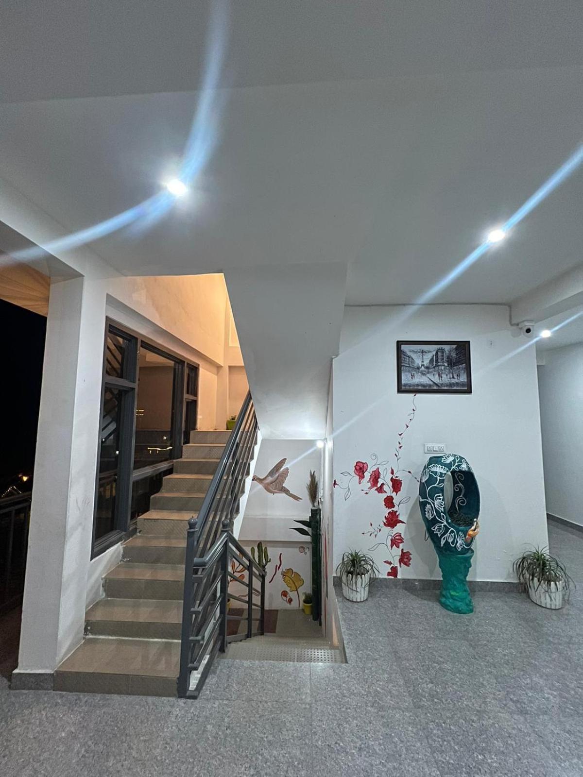 Lazy Monk Hostel, Kasol Zewnętrze zdjęcie