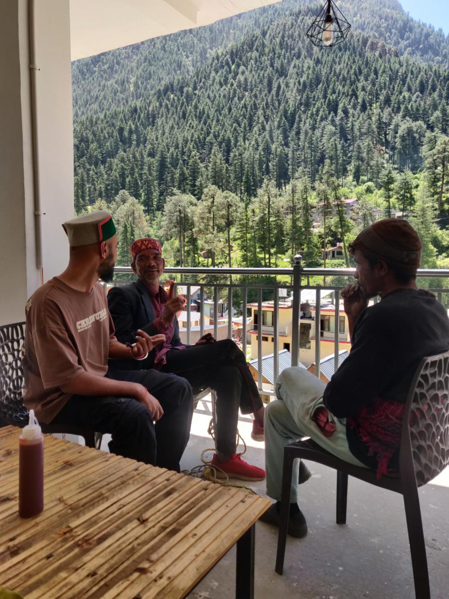Lazy Monk Hostel, Kasol Zewnętrze zdjęcie